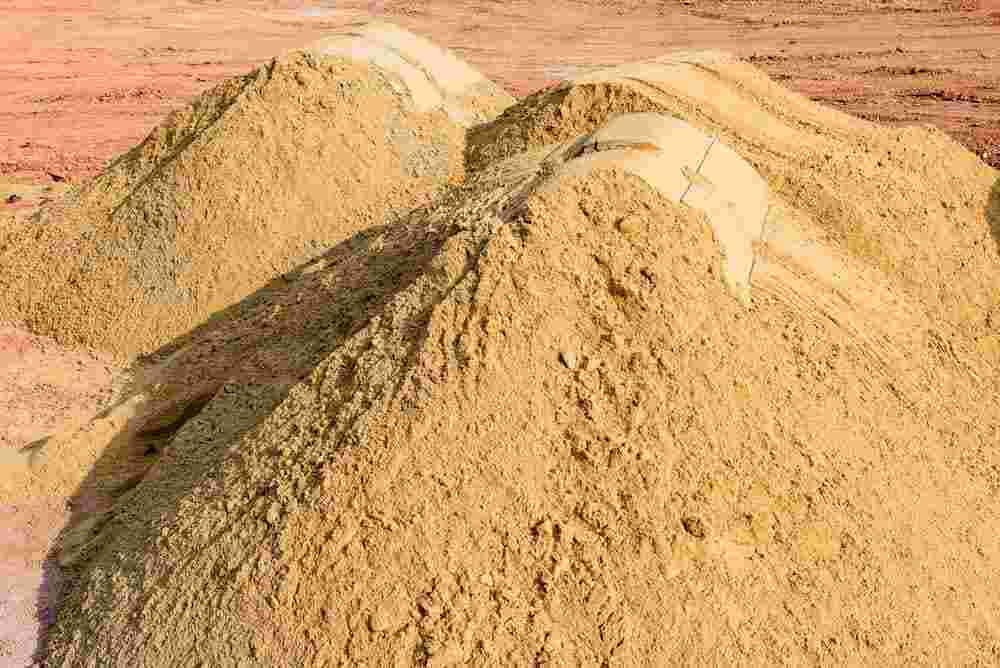 loose-plastering-sand-for-construction-brown-ngtn1bvp